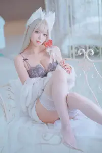 Coser Kurotia Kuro: Sweet Charm in Pure KEMOMIMI WHITE Lingerie (56P)-0