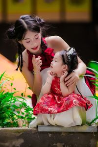 Mother Daughter Ao Dai: Joyful Moments Under Lanterns-10