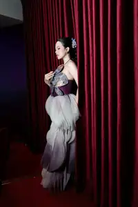 Radiant Actress in Elegant Stage Costume, Her Graceful Beauty Captivates Every Gaze on Stage.-6