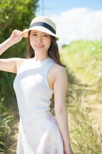 Sarina Momonaga: Tropical Island Escape and Summer Vibes in the Island of Everlasting Summer Collection Part 01-2