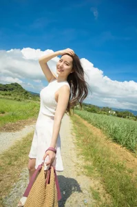 Sarina Momonaga: Tropical Island Escape and Summer Vibes in the Island of Everlasting Summer Collection Part 01-4