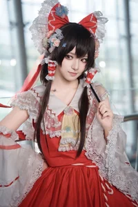 Stunning Hana Cosplay as Hualingmeng at Firefly Animation Carnival: Exquisite Floral Fantasy Fashion and Elegant Hanfu-Inspired Design for Anime Lovers-6