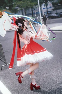 Stunning Hana Cosplay as Hualingmeng at Firefly Animation Carnival: Exquisite Floral Fantasy Fashion and Elegant Hanfu-Inspired Design for Anime Lovers-18