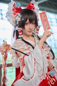 Stunning Hana Cosplay as Hualingmeng at Firefly Animation Carnival: Exquisite Floral Fantasy Fashion and Elegant Hanfu-Inspired Design for Anime Lovers-16
