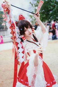 Stunning Hana Cosplay as Hualingmeng at Firefly Animation Carnival: Exquisite Floral Fantasy Fashion and Elegant Hanfu-Inspired Design for Anime Lovers-0