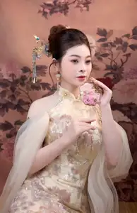 Captivating Asian Beauty: Elegant Woman in Traditional Attire Adorned with Exquisite Pearls.-8