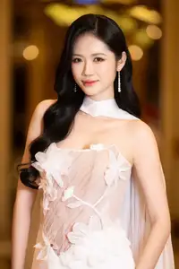 Irresistible Charm of a Miss World Vietnam 2025 Contestant's Youthful Purity-7