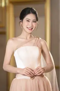 Irresistible Charm of a Miss World Vietnam 2025 Contestant's Youthful Purity-13