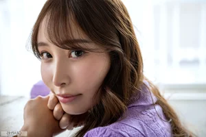 Sora Honda Graphis Gals Chill With Vol.1-2-3 Photography Collection - Stunning Lifestyle Portraits and High-Quality Aesthetic Visuals-1