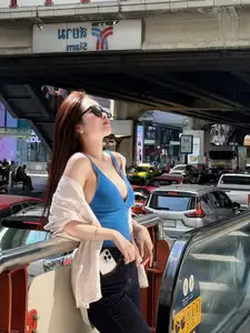 Le Phuong Anh: Vietnamese Hot Girl's Alluring Style Shines on Thailand Streets-4