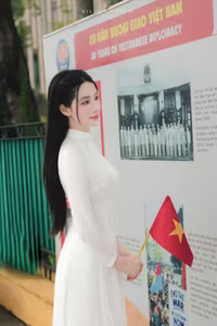 VGU No.117: Graceful Vietnamese Ao Dai at Ho Chi Minh Mausoleum – Hanoi's Proud Charm-7