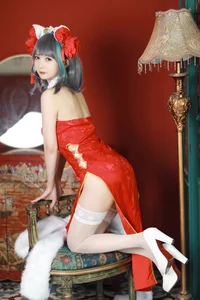 Stunning Azur Lane Cheshire Cosplay by 51 Jiang: Elegant Lunar New Year Qipao Collection and Spring Festival Aesthetic Photography-2