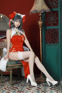 Stunning Azur Lane Cheshire Cosplay by 51 Jiang: Elegant Lunar New Year Qipao Collection and Spring Festival Aesthetic Photography-4