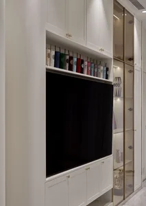 Neoclassical Elegance in a 3m Alley: A Masterpiece of Small-Space Luxury Architecture-1