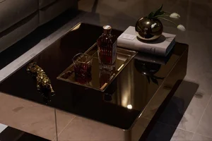 Neoclassical Elegance in a 3m Alley: A Masterpiece of Small-Space Luxury Architecture-5