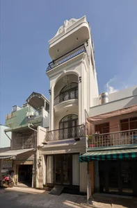 Neoclassical Elegance in a 3m Alley: A Masterpiece of Small-Space Luxury Architecture-26