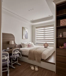 Neoclassical Elegance in a 3m Alley: A Masterpiece of Small-Space Luxury Architecture-8