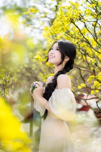 Stunning Yellow Apricot Blossoms: Traditional Vietnamese Lunar New Year Decor and Spring Blossom Inspiration for Your Home and Garden-4