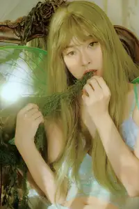 Xiao Man Transforms into a Dreamy Fairy in the Enchanting YiTuYu Vol.8739 Photo Series.-1