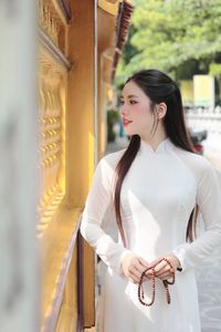 Elegant White Ao Dai: Capturing Graceful Vietnamese Traditional Beauty with a Radiant Smile-4