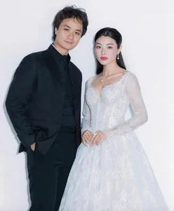 Radiant Beauty: Vietnamese Actress Lan Thy Celebrates Romantic Engagement to Her Conductor Boyfriend After Two Years of Love-2