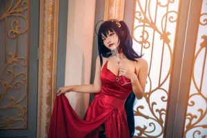 Stunning Taihou Cosplay by Yi Miao Jun: Exclusive Azur Lane Racing Queen Collection (56P) - High-Quality Anime Photography-4