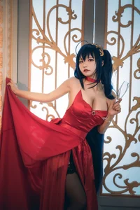 Stunning Taihou Cosplay by Yi Miao Jun: Exclusive Azur Lane Racing Queen Collection (56P) - High-Quality Anime Photography-31
