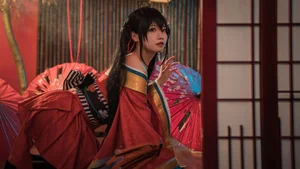 Stunning Taihou Cosplay by Yi Miao Jun: Exclusive Azur Lane Racing Queen Collection (56P) - High-Quality Anime Photography-11