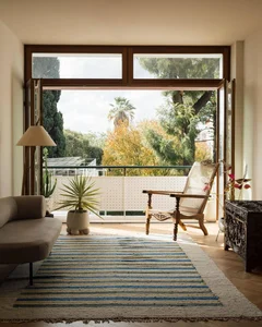 Warm 160m2 apartment for a young family transformed from a rigid office-10