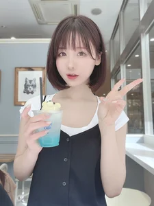 Elegance in Blue: Coser Yukata Style - Fantia Part01-22