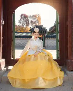 Vietnamese MC Thanh Thanh Huyen Shines in Traditional Hanbok in Korea-3