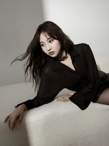 Elegant Portrait Photography by YiTuYu Art Language Vol.9235 Featuring Model Rou Rou – Stunning High-Resolution Aesthetic Gallery-3