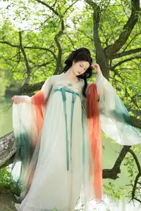 Xi Gua's Graceful Hanfu Elegance | YiTuYu Vol.8558 Collection-4