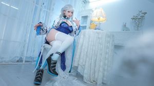 Coser embodies Azur Lane's Belfast in a stunning blue outfit - Exquisite Cosplay-3