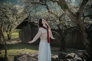 Springtime Magic in Moc Chau: Exploring the White Plum Blossom Valleys of Na Ka and Mu Nau for the Perfect Travel Photos-5