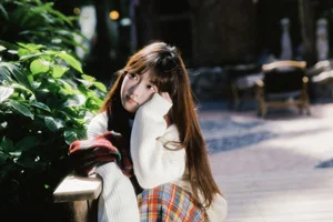 Early Autumn Fashion and Aesthetic Portrait Photography: YiTuYu Art Language Vol.9378 cc Featuring Model Cc-4