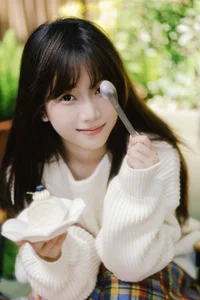 Early Autumn Fashion and Aesthetic Portrait Photography: YiTuYu Art Language Vol.9378 cc Featuring Model Cc-1