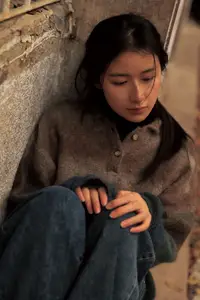 Yang Jia Xin: Pensive Beauty in YiTuYu Art Collection-7