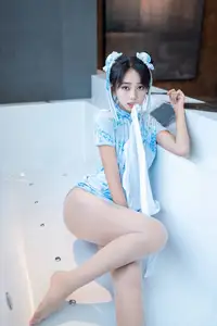 XiuRen Shi An An Alluring in Unique Blue Porcelain Cheongsam - 0017-7430948285-41