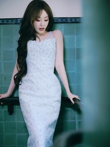 Sparkling Evening Gown: Elegant Woman's Graceful Fashion-3