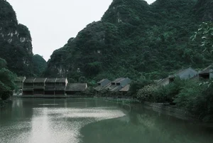 Finding Peace at Trang An: The Fenghuang Ancient Town of Ninh Binh-5