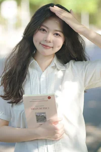 Stunning Portrait Photography of Xiao Wan in YiTuYu Art Language Vol.9292: Aesthetic School-Inspired Senior Sister Concept-2