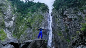 Conquering Hung Ngan Waterfall: A Hidden Gem in the Wild Forests of Quang Ngai-0