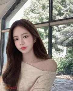 Radiant K-Beauty Inspiration: Sweet and Elegant Korean Girl Aesthetic-9