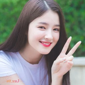 Radiant K-Beauty Inspiration: Sweet and Elegant Korean Girl Aesthetic-6