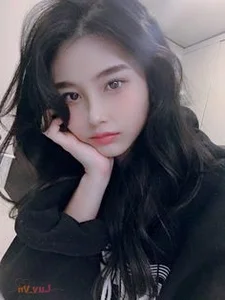 Radiant K-Beauty Inspiration: Sweet and Elegant Korean Girl Aesthetic-28