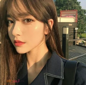 Radiant K-Beauty Inspiration: Sweet and Elegant Korean Girl Aesthetic-25