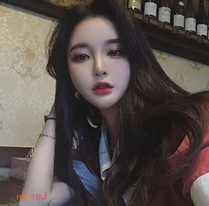 Radiant K-Beauty Inspiration: Sweet and Elegant Korean Girl Aesthetic-11