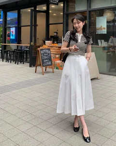 4 Essential White Fashion Pieces for a Chic, Youthful Summer Wardrobe: The Ultimate Minimalist Style Guide-5