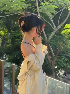 Nguyen Minh Trang: Alluring Bare Back, Charming Muse Aura Under Afternoon Sun.-3